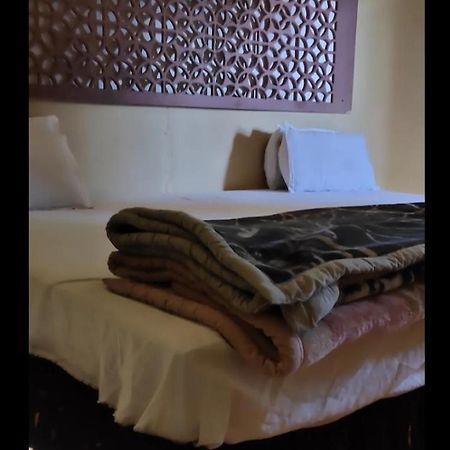 Hotel Malhotra Palace 우자인 외부 사진